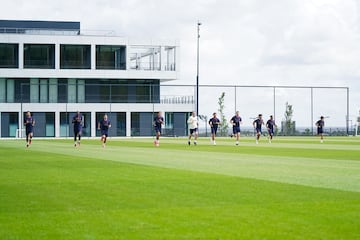 El PSG y el delantero acercaron posturas y el de Bondy volvió a entrenarse con el grupo que dirige Luis Enrique.