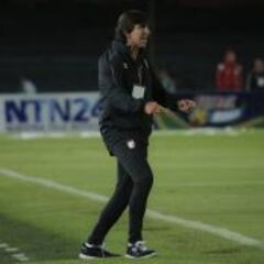 Costas: “Regalamos 45 minutos, luego no merecimos perder”