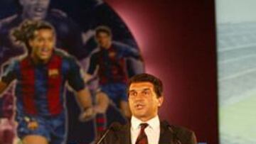 <b>FICHAJES. </B>Laporta insiste en euq el Barcelona sólo busca jugadores titulares.