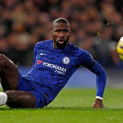 Rüdiger, central de ocasión