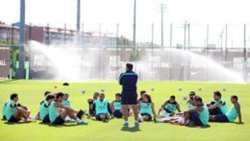 El Barça se ejercita pensando en su estreno europeo ante el Ajax