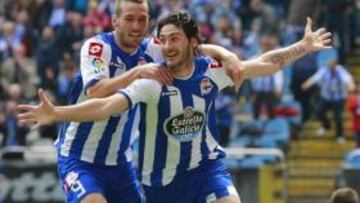 <b>HÉROE. </b>Colotto celebra junto a Xisco el gol que le dio la victoria al Deportivo en el minuto 88 tras un intenso y emocionante partido.