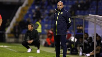 El entrenador, Paco L&oacute;pez, durante un partido.