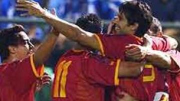 <b>BUEN COMIENZO.</B> España comenzó su participación en la fase de clasificación para la Euro-2004 con una victoria en Grecia, resultado que espera repetir ante Irlanda del Norte.