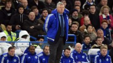 Guus Hiddink durante el partido contra el Watford.