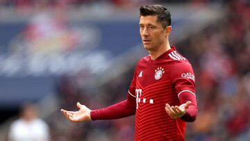 Lewandowski salva los muebles