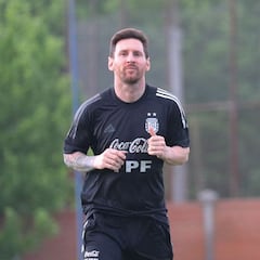 Jugará Messi contra Uruguay y Brasil? Qué lesión tiene y molestias