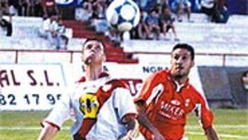 <B>NO ES NUEVO</B>. El Rayo jugó un amistoso en el Val en agosto.