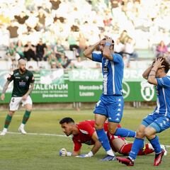 Racing de Ferrol y Deportivo se quedan cortos