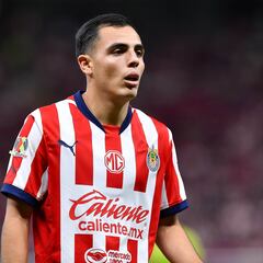 Grande de Bélgica lanza oferta por Hugo Camberos