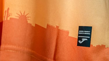 El Legan¨¦s ¡®pinta¡¯ su camiseta con el famoso atardecer de Butarque