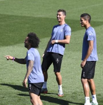 Último entrenamiento del Real Madrid antes del derbi