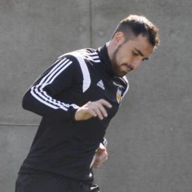 Negredo y Paco Alcácer se repartirán hoy los minutos