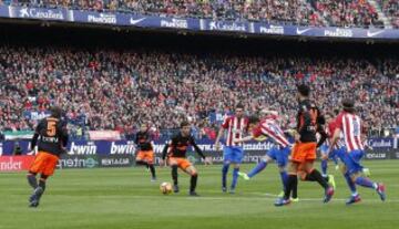 Gameiro marca el 2-0.