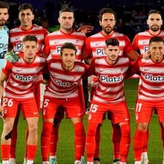 Aprobados y suspensos: Luis Suárez no salva el desastre defensivo del Granada