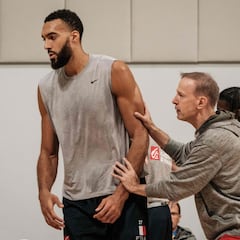 Francia, entre la espada y la pared