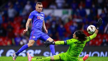 Cruz Azul empata el encuentro con polémica incluida