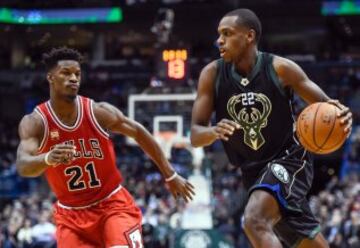 Khris Middleton y Jimmy Butler.