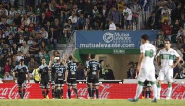 0-1. Nolito celebra el primer gol con sus compañeros.