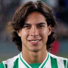 Diego Lainez debutó con el Betis en partido de La Liga