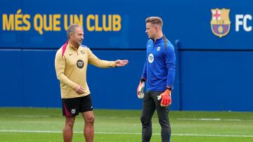 Ter Stegen, con Hansi Flick.