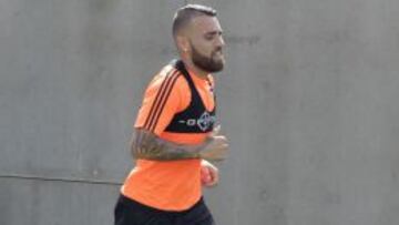 Nicol&aacute;s Otamendi ayer.