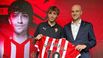 22-08-24. CÉSAR GELABERT POSA CON SU NUEVA CAMISETA JUNTO AL PRESIDENTE EJECUTIVO DEL SPORTING, DAVID GUERRA.