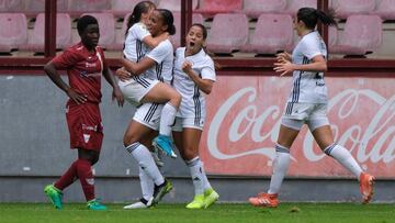 Jugadoras del Madrid y del Logroño durante un partido de la Primera Iberdrola.