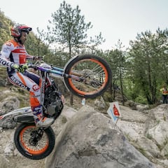 A Francia con Bou y Laia líderes