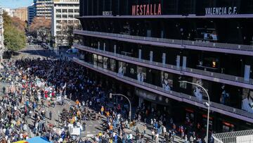 11/12/21
 MANIFESTACION CONTRA PETER LIM Y LA DIGNIDAD DEL VALENCIA CF 