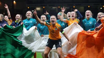 GLASGOW, SCOTLAND - OCTOBER 11: Katie McCabe of Republic of Ireland celebrates with teammates after their side qualifies for the 2023 FIFA Women's World Cup after victory during the 2023 FIFA Women's World Cup play-off round 2 match between Scotland and Republic of Ireland at Hampden Park on October 11, 2022 in Glasgow, Scotland. (Photo by Ian MacNicol/Getty Images)