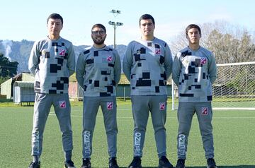 Vicente Kalleg, el tercero de izquierda a derecha, junto a su cuerpo técnico de Deportes Valdivia. El joven entrenador también lidera la Sub 17 y la serie de Proyección del 'Torreón'.