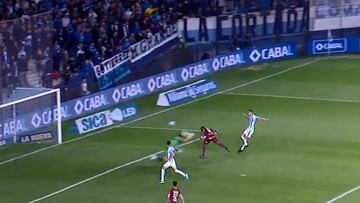 ¡Doble error!: Racing recibió un gol tras fallos de Mena y Arias