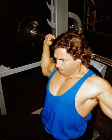 Ha trabajado como actor desde 2016 y ha aparecido en diversas producciones de cine y televisión. También apareció en la portada de Men’s Health en 2022, destacando su disciplina física y su evolución personal. [es.wikipedia.org]