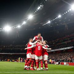 Gabriel Martinelli y Bukayo Saka guían al Arsenal a un nuevo triunfo en Premier League