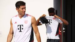 MUNICH, GERMANY - JULY 15:  Robert Lewandowski of FC Bayern München walks onto the training pitch before a training session of FC Bayern München at Saebener Strasse training ground on July 15, 2022 in Munich, Germany. (Photo by A. Pretty/Getty Images for FC Bayern)