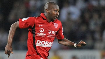 Lille snap up Guingamp midfielder Sankharé