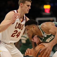 El servicio militar podría dejar sin playoffs a Lauri Markkanen