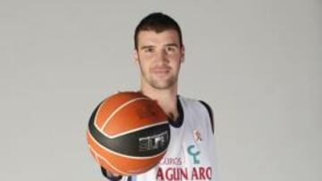 Albert Miralles en Lagun Aro