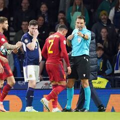 ¡Cambian el árbitro tras el descanso!