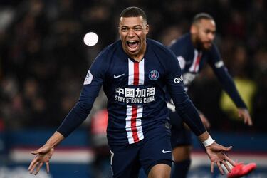Pese a su edad, apenas 21 años, Kylian Mbappé aparece en el último lugar de este ránking. Según Transfermarkt, hasta el momento el delantero del PSG ha movido 180 millones de euros, repartidos en dos fases: 35 que abonó el PSG al Mónaco por su cesión de la campaña 2017-18 (fue una cesión con opción de compra al término de la misma). En el verano de 2018, el club parisino pagó otros 145 millones al monegasco por la transferencia total de sus derechos.