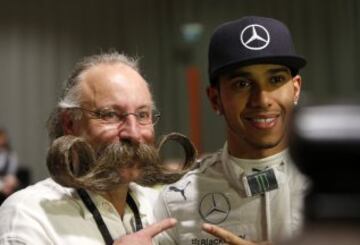 Lewis Hamilton con Juergen Burkhardt.