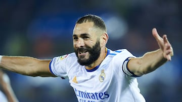 Benzema renovar¨¢ hasta 2023