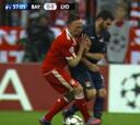 Ribéry vio la roja y no jugará la vuelta
