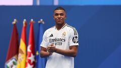 80,000 fans are expected to pack into the Santiago Bernabéu as the striker pulls on the Real Madrid jersey for the first time.