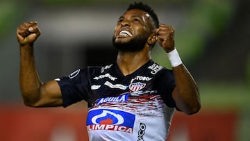 Junior derrota a Caracas con goles de Borja y Ditta