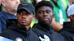 Ansu Fati, jugador del Brighton, sentado en el banquillo del Amex Stadium.