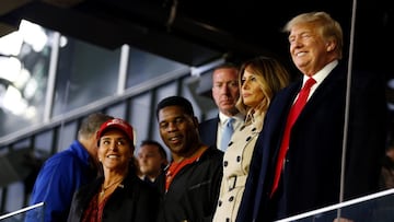 Melania Trump cannot seem to hide her emotions. This isn't the first time a viral clip has shown the former First Lady drastically change expressions.