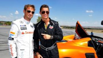 Cristiano Ronaldo, junto a Jenson Button.