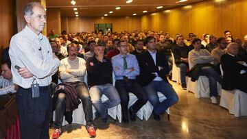 Charla de Amorrortu en Santander